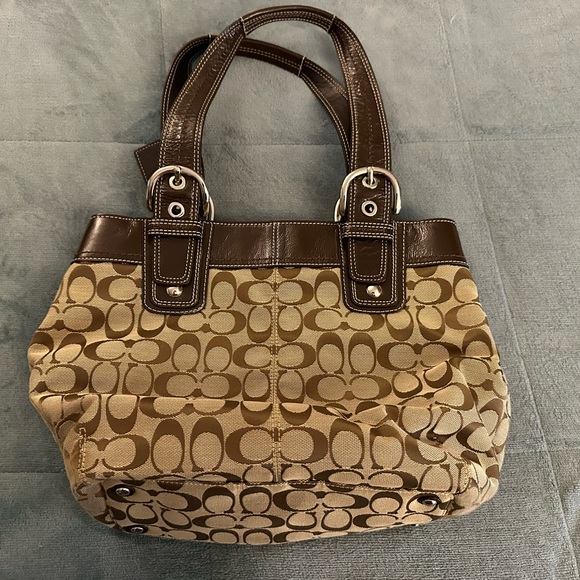 Coach Soho Pleated Signature NS Tote Shoulder Handbag, # F1060 - F15047 - Picture 5 of 8